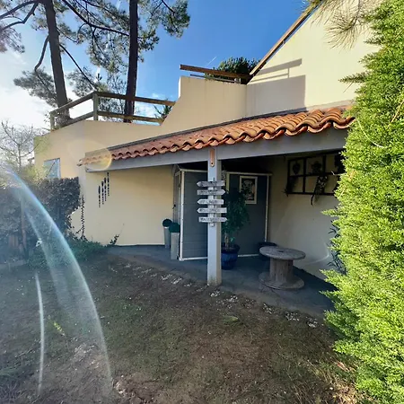 Hébergement de vacances Maison Cosy 4 Pers Avec Terrasse Au Calme - Fr-1-323-594 *