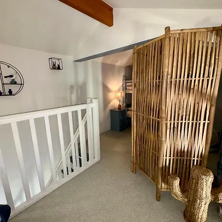 Hébergement de vacances Maison Cosy 4 Pers Avec Terrasse Au Calme - Fr-1-323-594